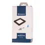 Framsidan av en förpackning till ett skötselkit för Husqvarnas röjsågar visar komponenter som tändstift och filter.