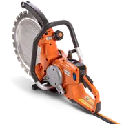 Vista lateral de um cortador de disco Husqvarna com punho e lâmina ergonómicos.