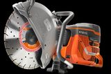 Πλαϊνή όψη ενός κόφτη ισχύος Husqvarna K1270 με εργονομική λαβή και ορατή λεπίδα.
