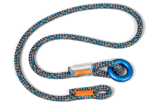 Draufsicht auf ein geflochtenes Seil mit blauem Ring und verstärkten Schlaufen.