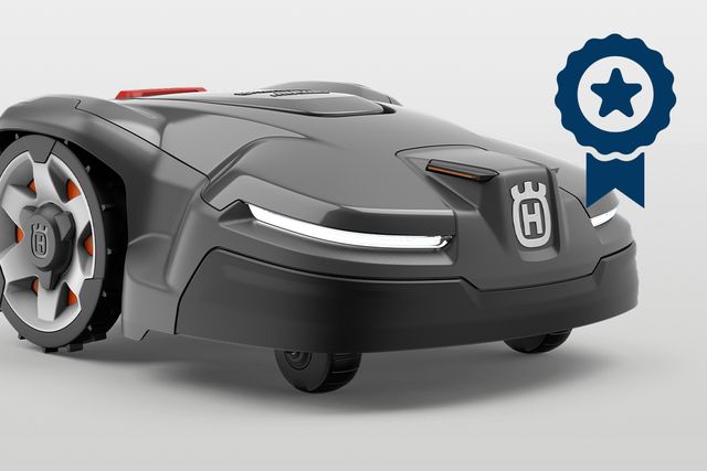Husqvarna robotniiduki külgvaade koos auhinnaikooniga.