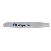 醒目显示徽标的 Husqvarna 富世华链锯导板的侧视图。