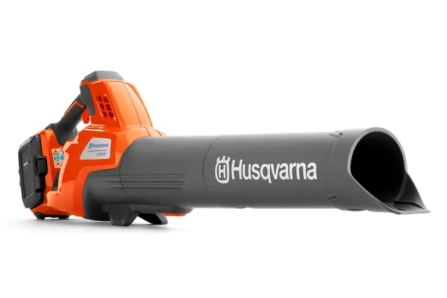 Vue latérale d’un souffleur de feuilles Husqvarna mettant en valeur son design ergonomique.