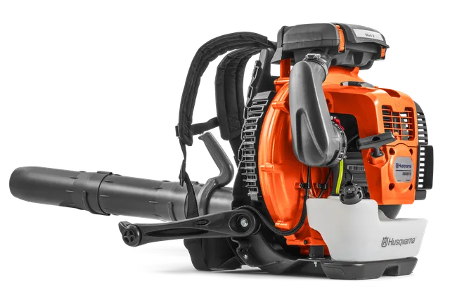 Husqvarna 580BFS. Side view of a Husqvarna backpack leaf blower with harness.