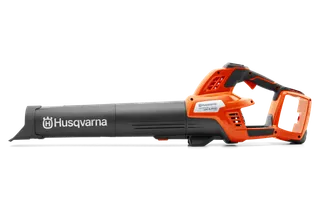 Vista lateral de um soprador de folhas Husqvarna que destaca o punho ergonómico e o seu design.