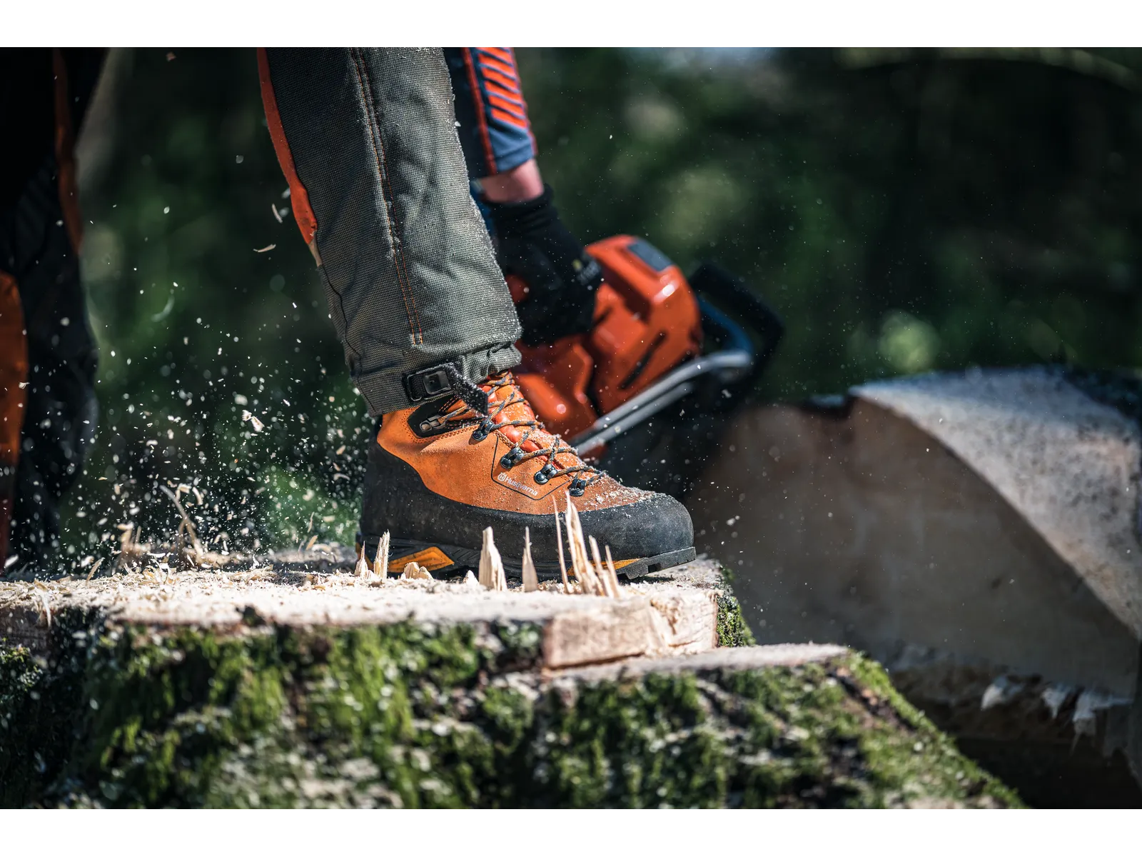 Husqvarna Protective leather boots with saw protection, Technical