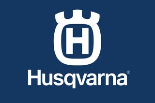Husqvarna Logo mit einer stilisierten Krone und dem Buchstaben "H" auf blauem Hintergrund.