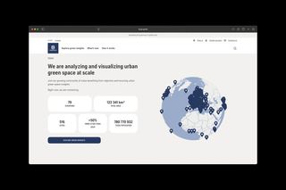 Webpagina met analyse van stedelijke groene ruimtes met een kaart die wereldwijd gemonitorde locaties toont.