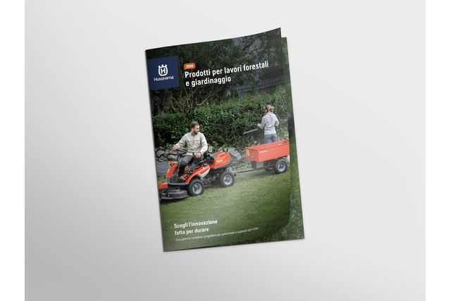 La copertina di una brochure che raffigura un robot tagliaerba su un prato erboso con alberi sullo sfondo.