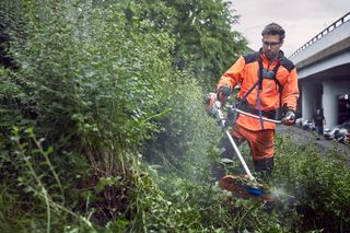 Professionell röjsåg med batteri 535iRXT