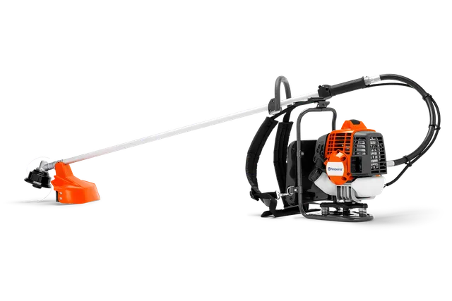 带长轴和切割头的 Husqvarna 背负式割灌机的侧视图。