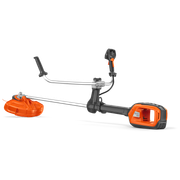 Seitenansicht einer Husqvarna Motorsense mit ergonomischem Handgriff und Akkufach.