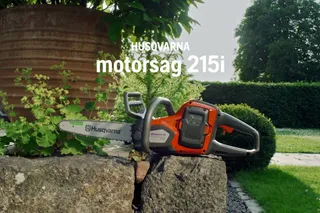Husqvarna 215i med batteri og lader. Egenskapsfordel Batteridrevet motorsag 215i NO