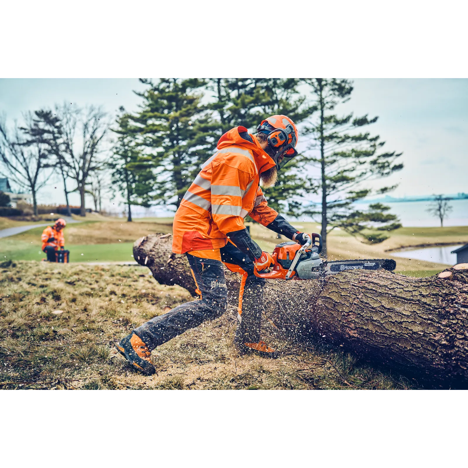 ハスクバーナ レインジャケット ハイビズ T | Husqvarna JP