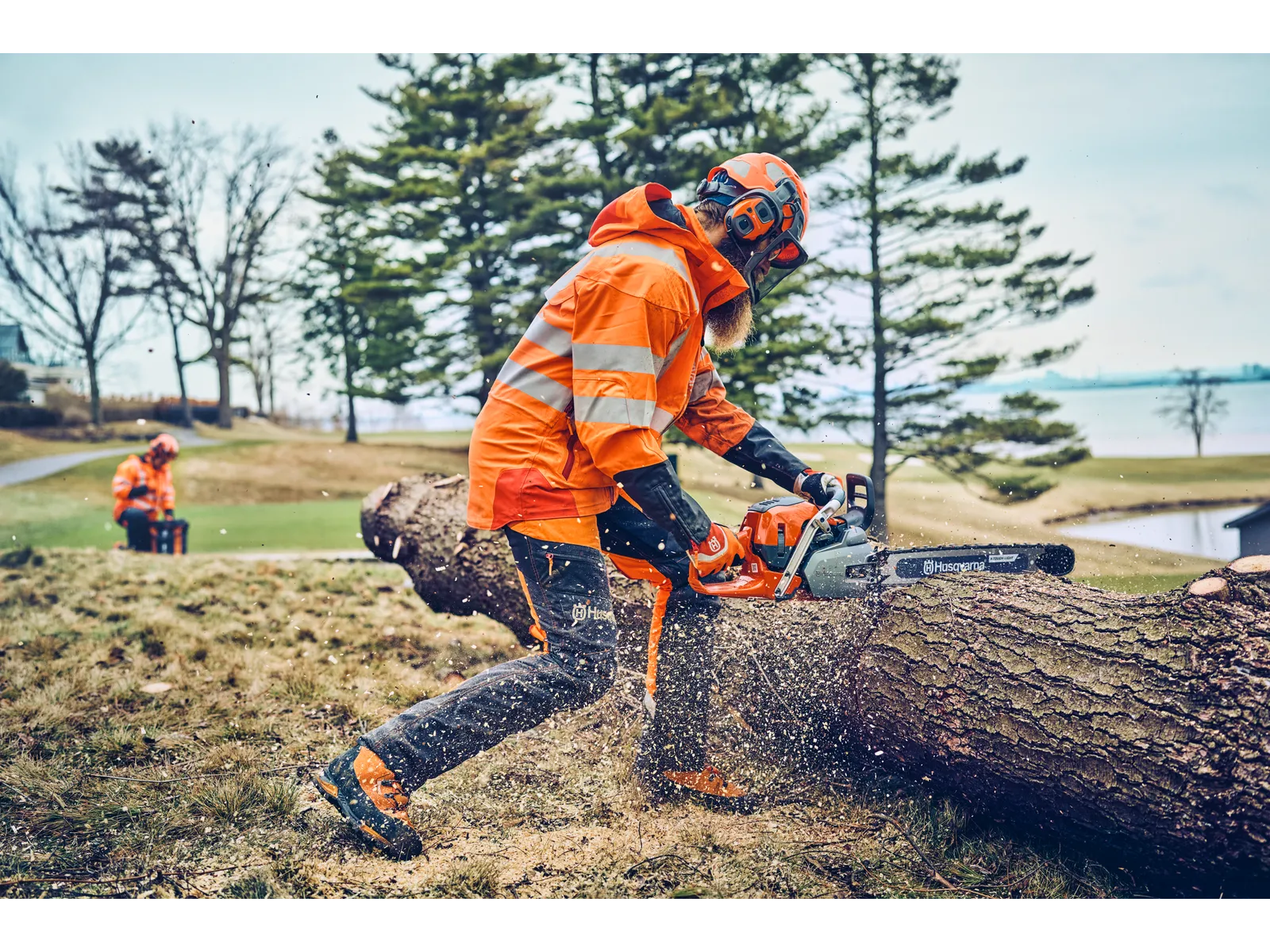 ハスクバーナ レインジャケット ハイビズ T | Husqvarna JP