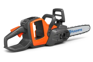 Vue latérale d’une scie à chaîne Husqvarna avec poignée ergonomique et barre de chaîne visible.
