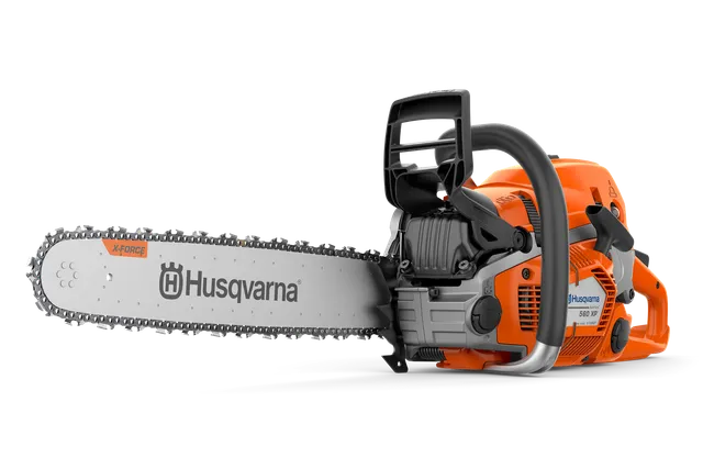 Bočni pogled na motornu testeru Husqvarna koja prikazuje njen dizajn i karakteristike.