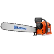 Вид збоку на ланцюгову пилку Husqvarna з видимим логотипом на лезі.