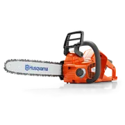 锯片上有明显品牌标识的 Husqvarna 富世华链锯的侧视图。