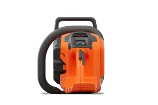 Husqvarna 435i. Front view of a Husqvarna leaf blower showcasing its design and controls.