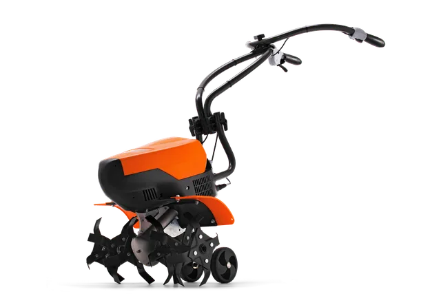 Seitenansicht einer Motorhacke mit ergonomischen Griffen und rotierenden Messern.