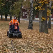 HUSQVARNA P 524. How to attach flail mower P 524 1m14s 16:9 MASTER