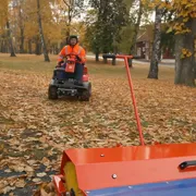 HUSQVARNA P 524. How to attach broom P 524 52s 16:9 MASTER