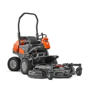 Vista frontal de um corta-relva frontal comercial Husqvarna com plataforma de corte.