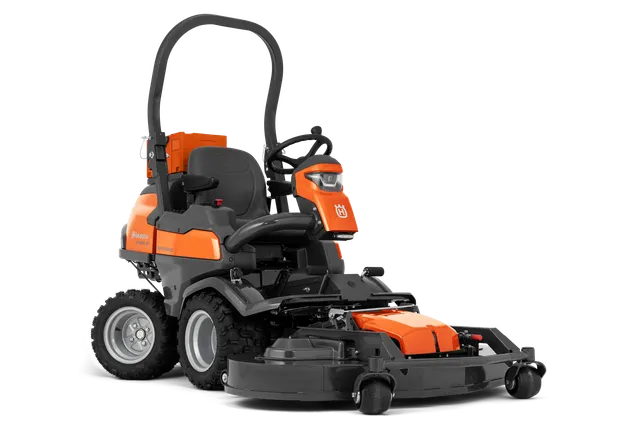 Вид спереду на комерційну косарку Husqvarna з різальною декою.