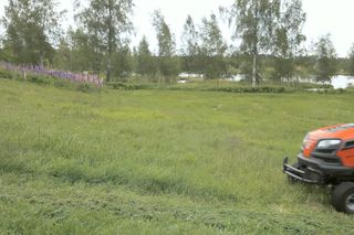 CTH tractor with deflector 31s 16:9 MASTER