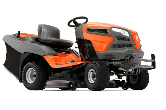 Zijaanzicht van een Husqvarna zitmaaier met een grasopvangbak.