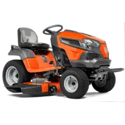 Vista lateral de un tractor cortacésped de Husqvarna que muestra su diseño y características.