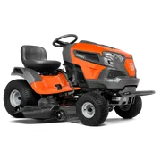 Vista lateral de un tractor cortacésped Husqvarna con equipo de corte.