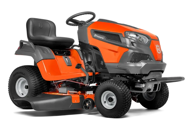 HUSQVARNA TS 242D. มุมมองด้านข้างของเครื่องตัดหญ้าแบบนั่งเล่น Husqvarna