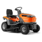 Zijaanzicht van een Husqvarna zitmaaier met zichtbaar stuurwiel en stoel.