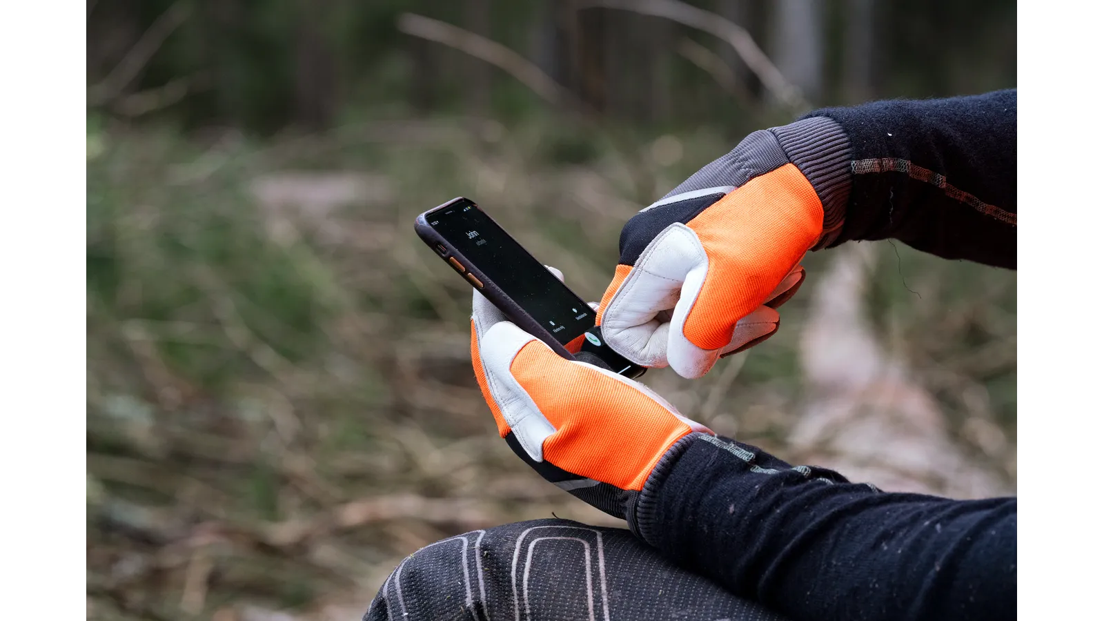 Husqvarna Functional Chainsaw Protective Gloves | Husqvarna US