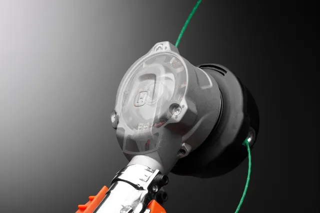 Husqvarna 520iLX – Szénkefe nélküli motor