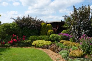 Saulvezu privat garden
