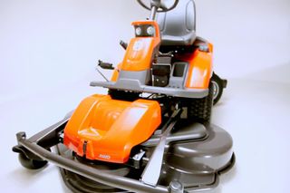 Rider 300-series with flail mower 2m4s 16:9 MASTER