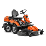 Vue de face d’une tondeuse autoportée Husqvarna avec carter de coupe.