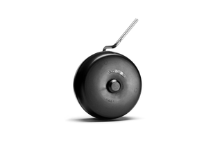 Zijaanzicht van een cirkelvormig metaalcomponent met een handvat.