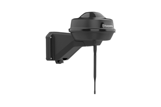 "Husqvarna" sieninio antenos įrenginio vaizdas iš šono.