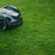 Automower 305E Hybrid EdgeCut 6 sec 16x9 DE