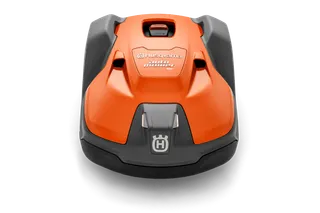 Sprednji pogled kosilnice Husqvarna Automower 550 z elegantno obliko.