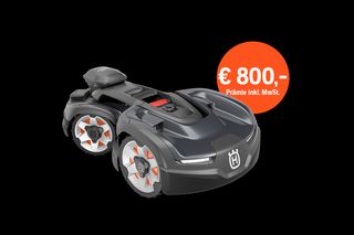 Dreiviertel-Frontansicht eines Husqvarna Mähroboters mit 800 € Preisplakette.