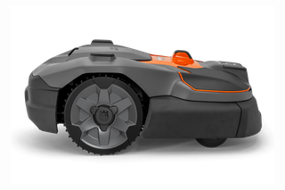 Vue latérale d’un robot tondeuse Husqvarna.