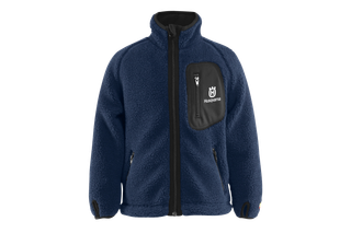 Florjacke für Kinder, marineblau. Vorderansicht einer Husqvarna Fleecejacke mit einer Brusttasche mit Reißverschluss.