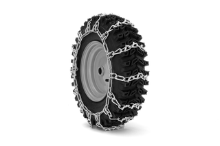 Zijaanzicht van een band met sneeuwkettingen, geschikt voor off-road of winterse omstandigheden.