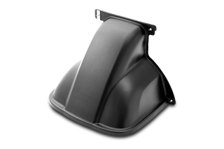 Framifrån av ett tillbehör till en Husqvarna-gräsklippare i studiomiljö.