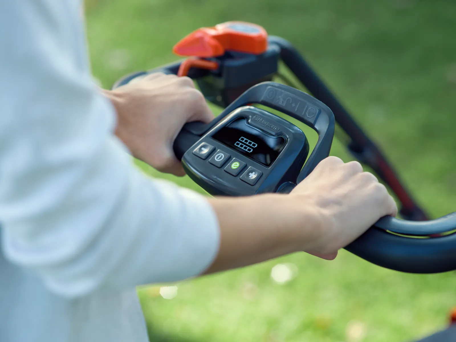 ハスクバーナ LC353iVX 手押し式芝刈機 | Husqvarna JP